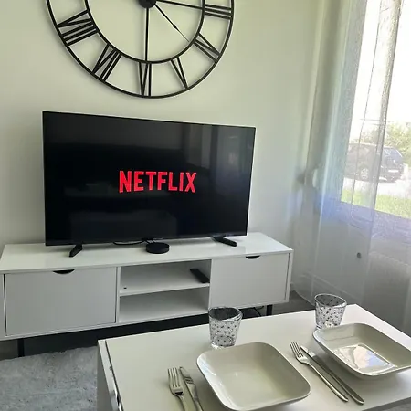 8 Proche Hopitaux Apartmán